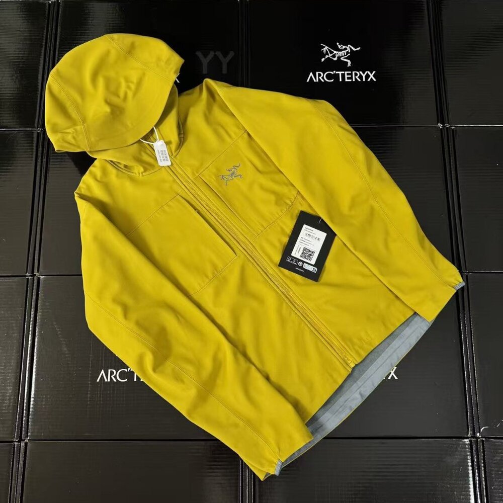 Arc'teryx Men's Vibrant Yellow Ski Jacket